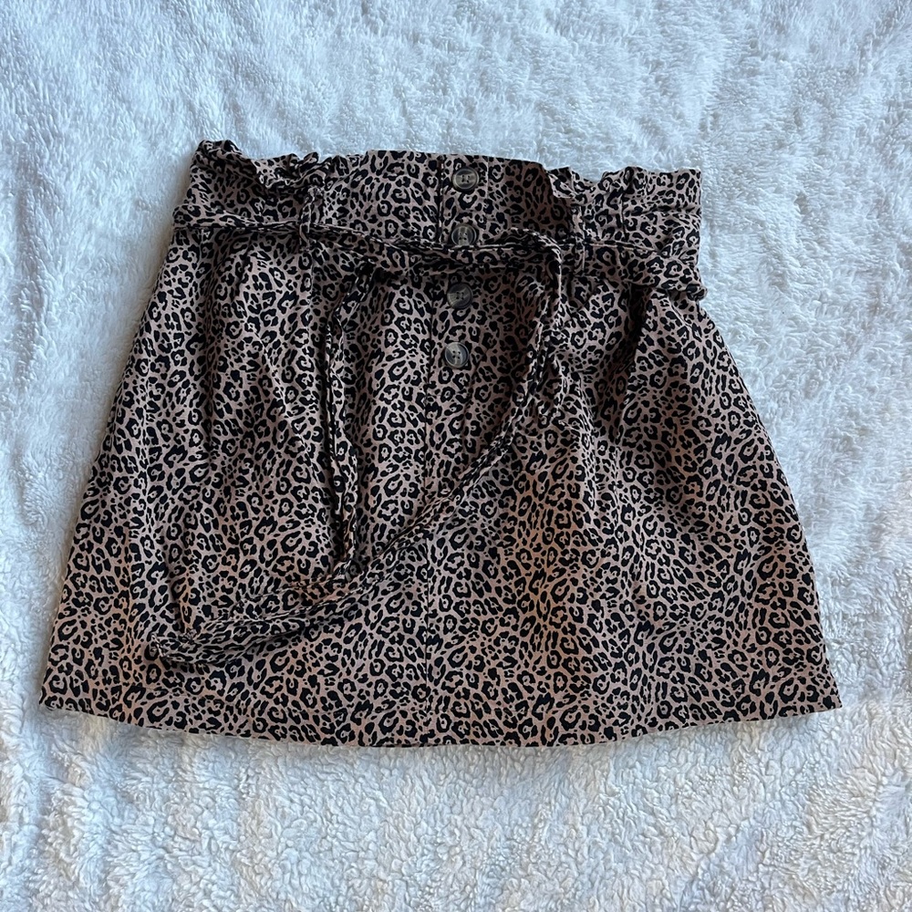 American Eagle Leopard Print Skirt